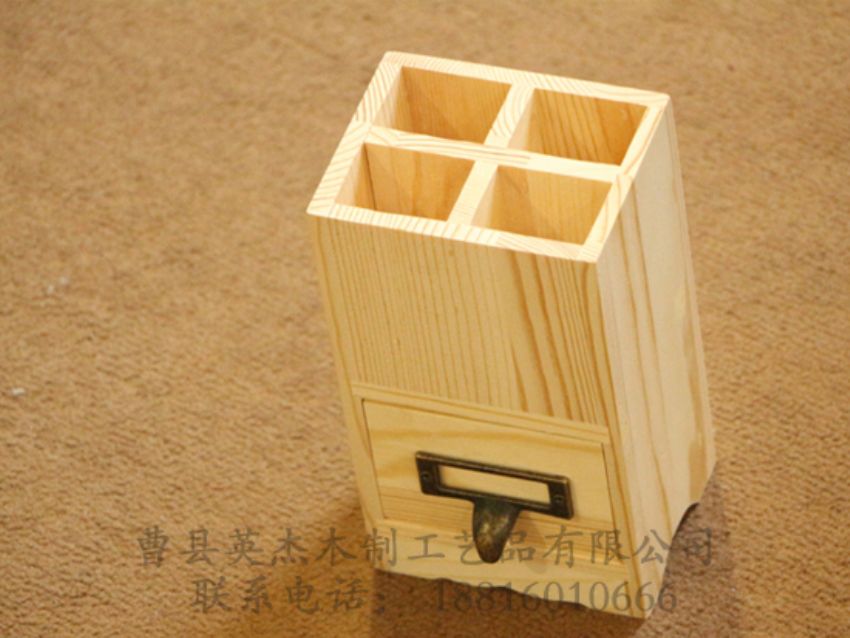 點擊查看詳細信息<br>標題：出口小筆筒 閱讀次數(shù)：1167