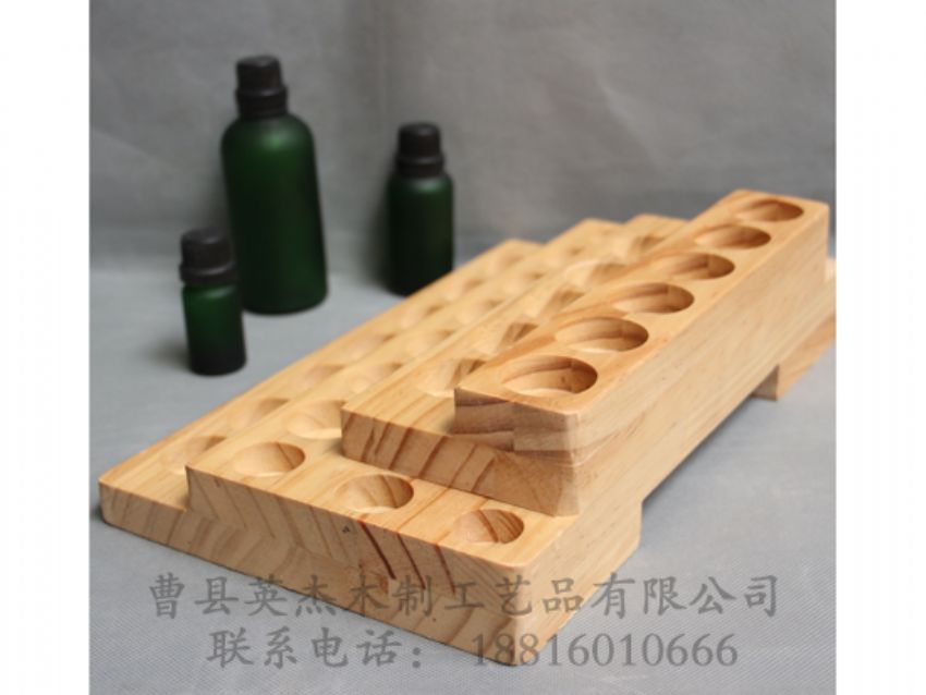 點擊查看詳細信息<br>標題：竹木精油木盒 閱讀次數(shù)：1604