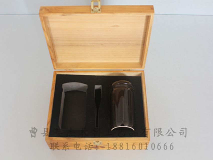點(diǎn)擊查看詳細(xì)信息<br>標(biāo)題：竹木茶葉盒 閱讀次數(shù)：1170
