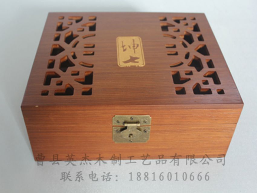 點(diǎn)擊查看詳細(xì)信息<br>標(biāo)題：竹木茶葉盒 閱讀次數(shù)：1141
