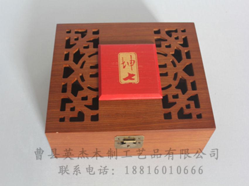 點(diǎn)擊查看詳細(xì)信息<br>標(biāo)題：竹木茶葉盒 閱讀次數(shù)：1130