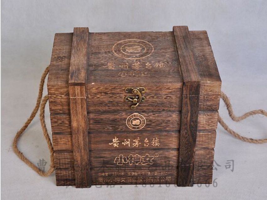 點擊查看詳細信息<br>標(biāo)題：木制白酒盒 閱讀次數(shù)：1509