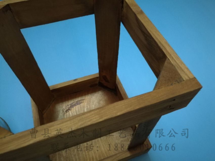 點(diǎn)擊查看詳細(xì)信息<br>標(biāo)題：木制底座  木制杯蓋 閱讀次數(shù)：1044