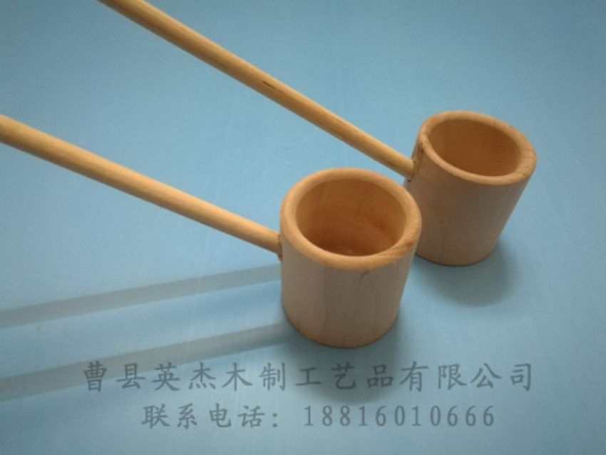 點(diǎn)擊查看詳細(xì)信息<br>標(biāo)題：木制底座  木制杯蓋 閱讀次數(shù)：1177