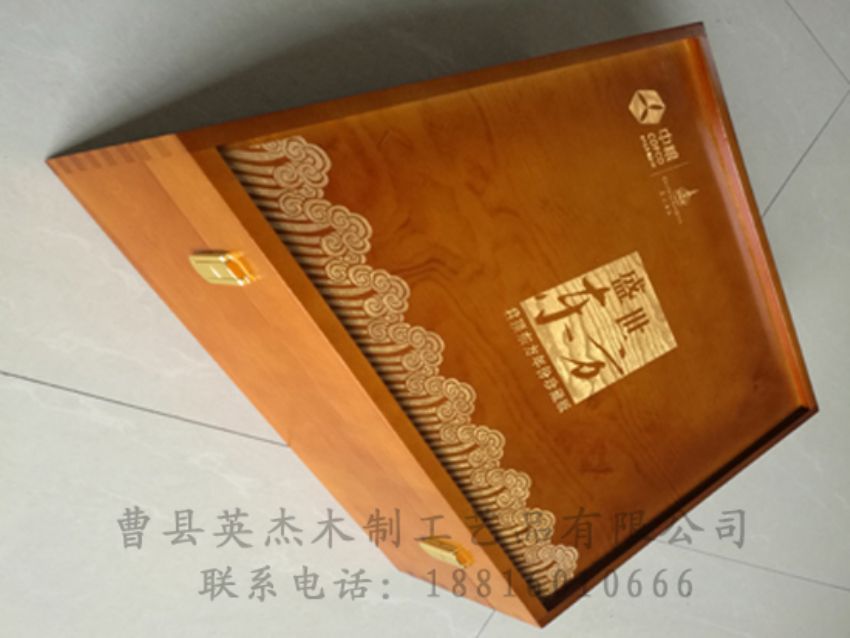 點(diǎn)擊查看詳細(xì)信息<br>標(biāo)題：木制紅酒盒 閱讀次數(shù)：1216
