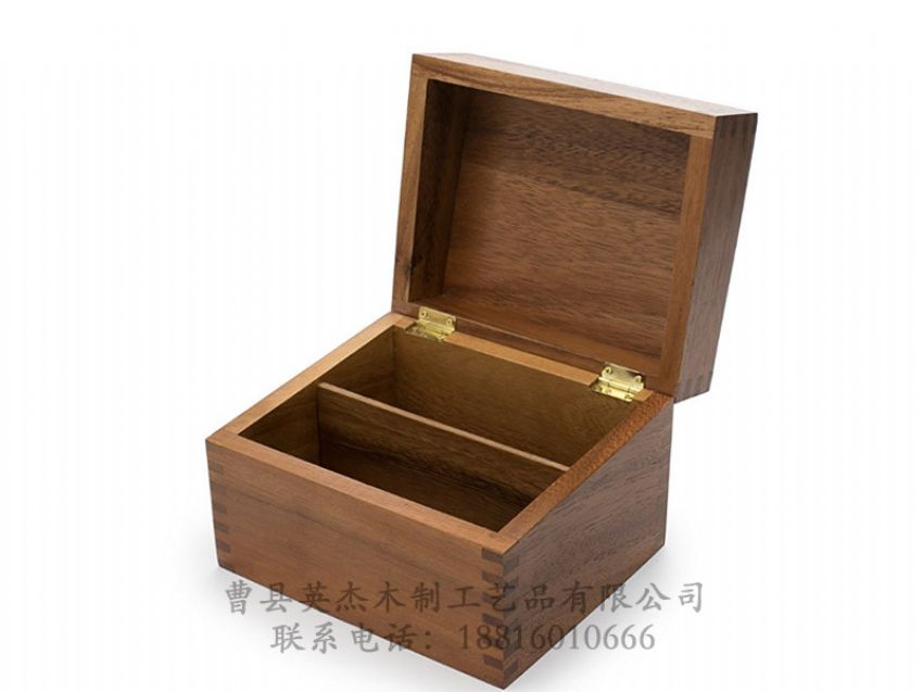 點(diǎn)擊查看詳細(xì)信息<br>標(biāo)題：木制文具包裝盒 閱讀次數(shù)：1000