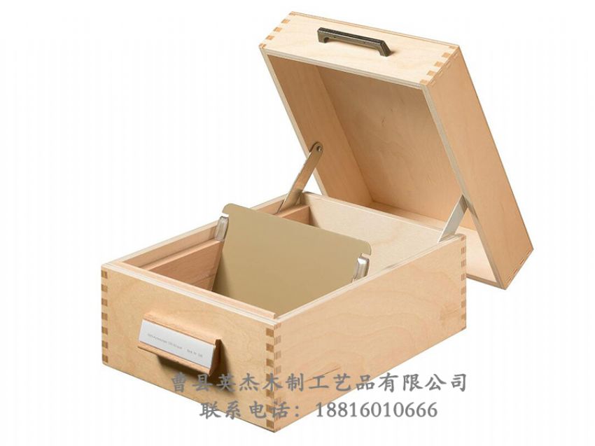 點(diǎn)擊查看詳細(xì)信息<br>標(biāo)題：木制收納盒 閱讀次數(shù)：880